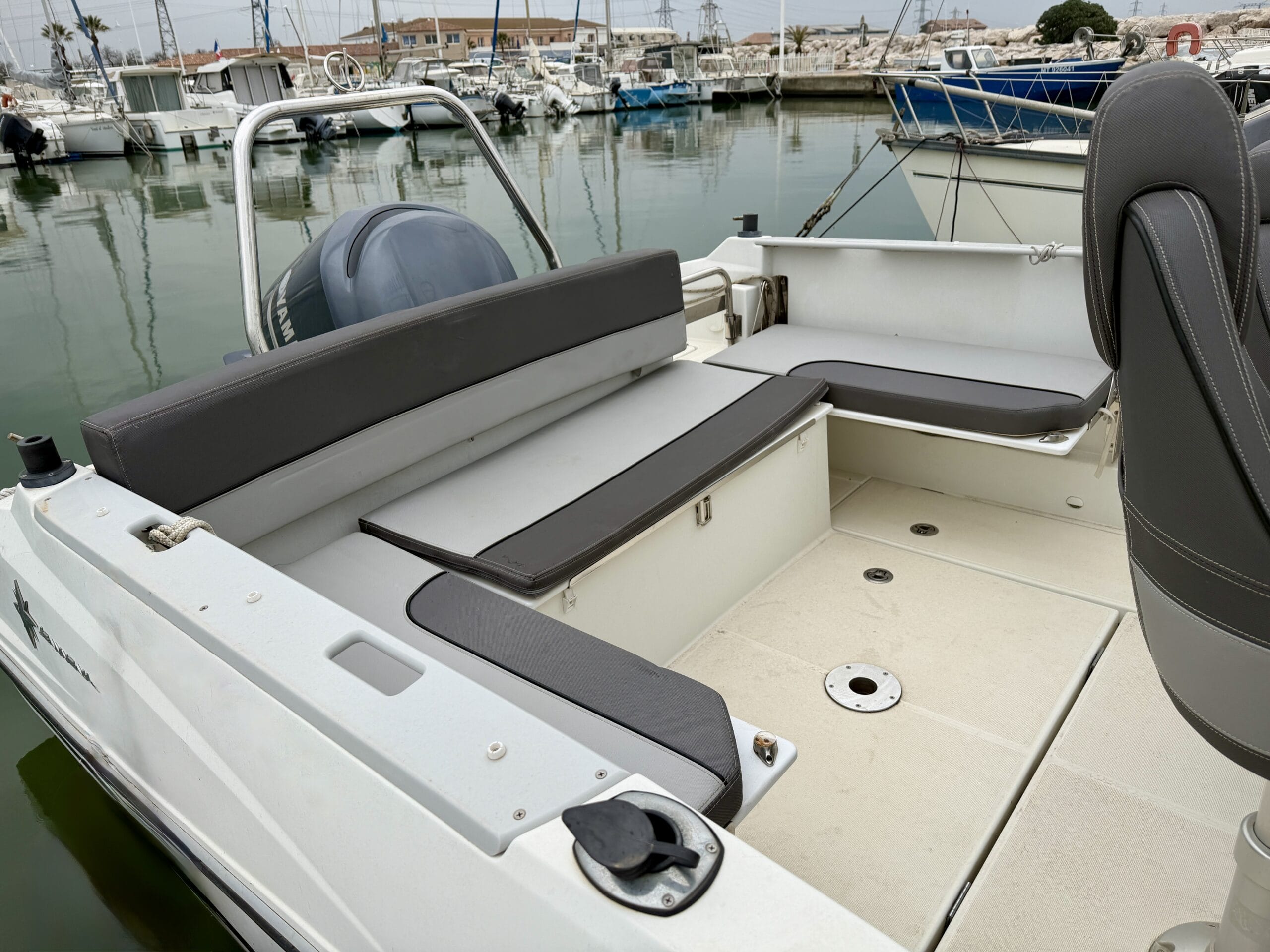 jeanneau cap camarat 7.5cc s2 jeanneau cap camarat 7.5cc s2