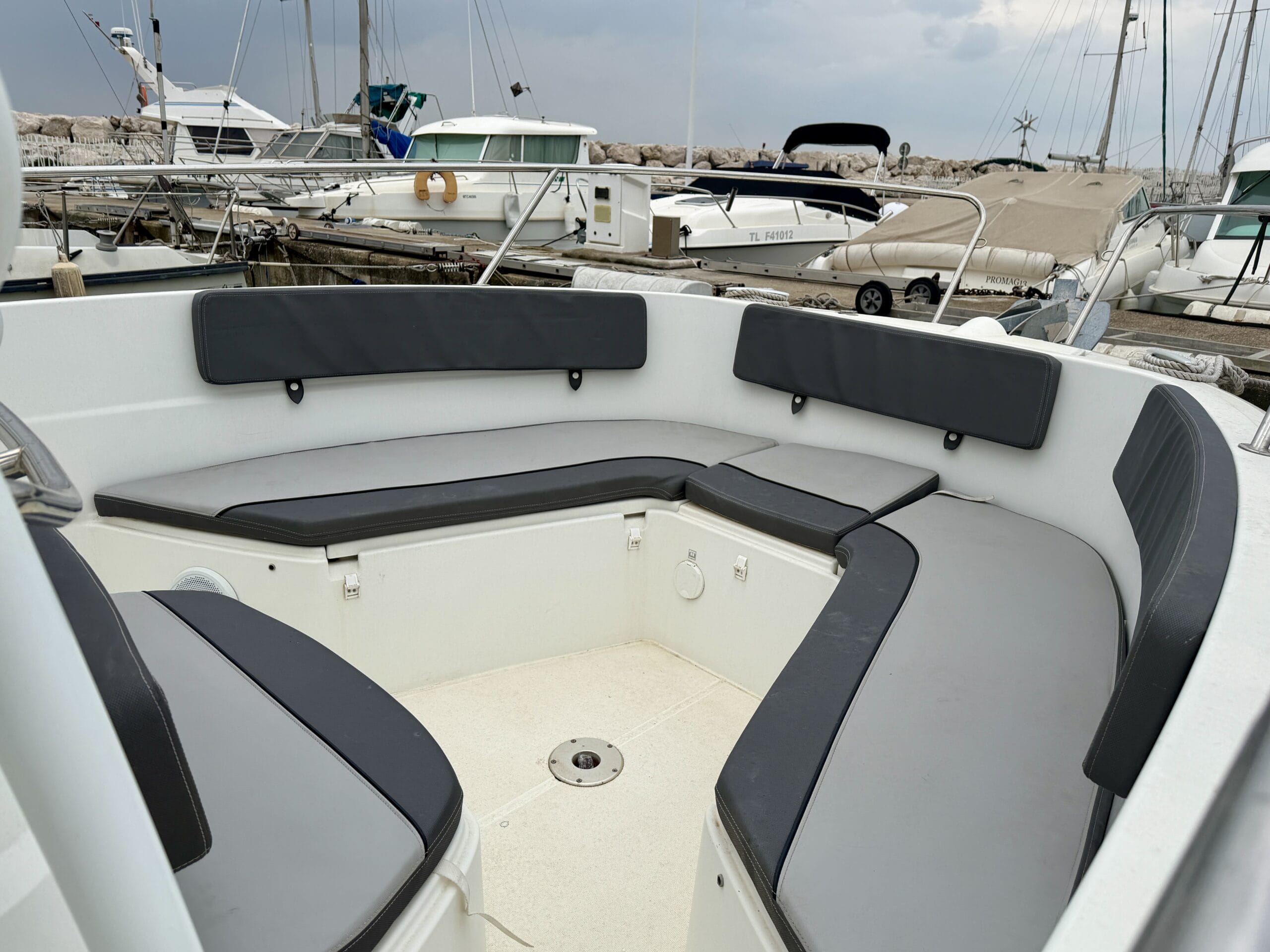 jeanneau cap camarat 7.5cc s2 jeanneau cap camarat 7.5cc s2